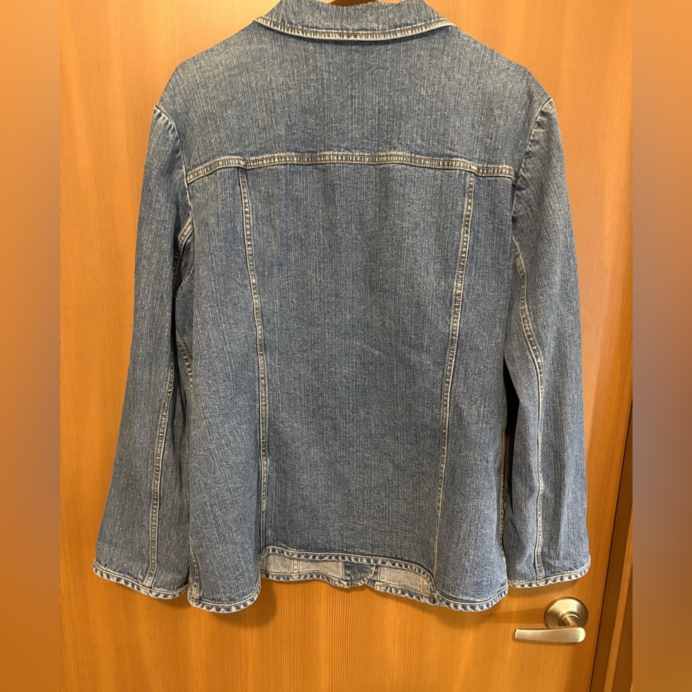 Jean jacket - Picture 5 of 8